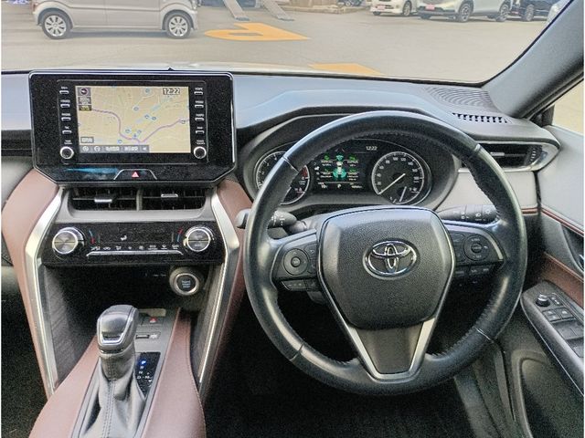 TOYOTA HARRIER 4WD 2021