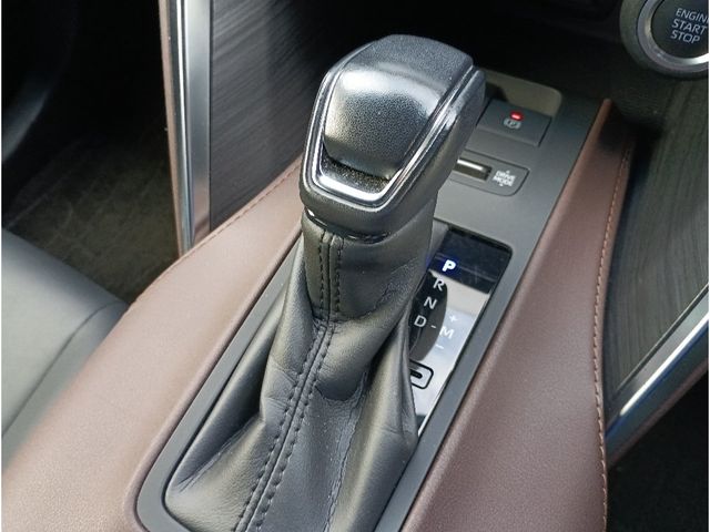 TOYOTA HARRIER 4WD 2021