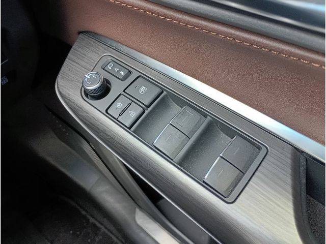 TOYOTA HARRIER 4WD 2021