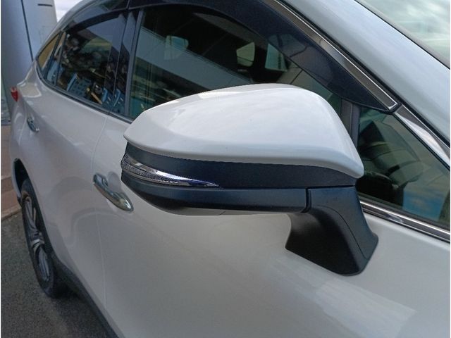 TOYOTA HARRIER 4WD 2021