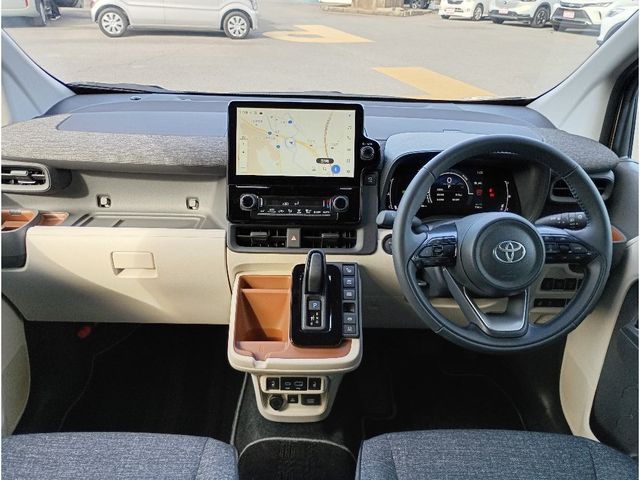 TOYOTA SIENTA HYBRID 2025