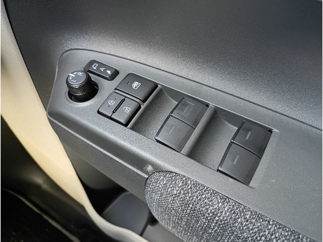 TOYOTA SIENTA HYBRID 2025