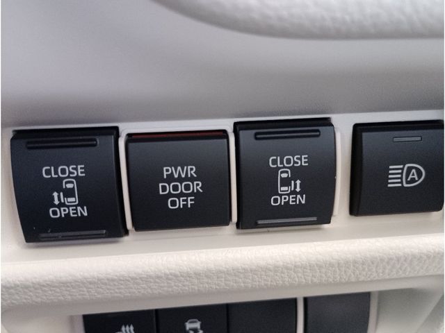 TOYOTA SIENTA HYBRID 2025