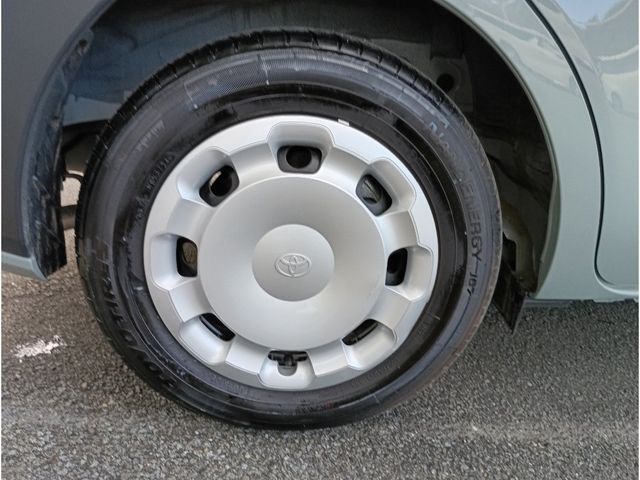 TOYOTA SIENTA HYBRID 2024