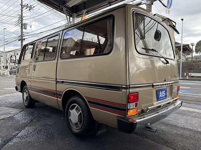 NISSAN CARAVAN coach 1985