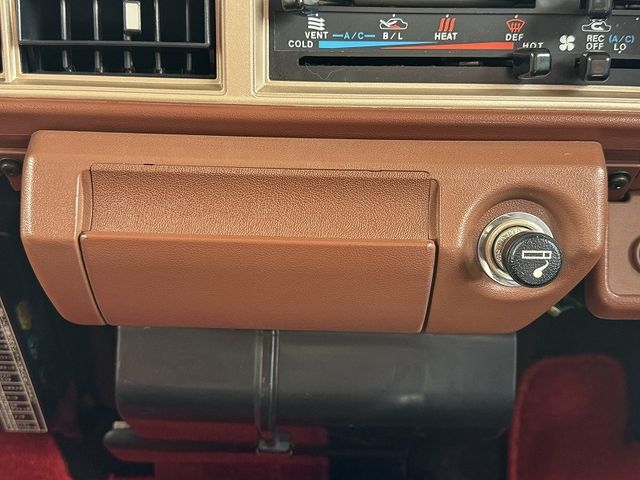 NISSAN CARAVAN coach 1985