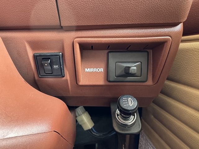 NISSAN CARAVAN coach 1985