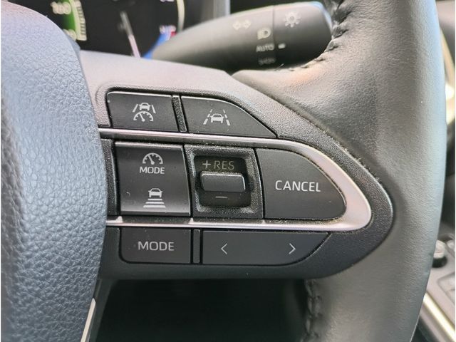 TOYOTA VOXY HYBRID 2022