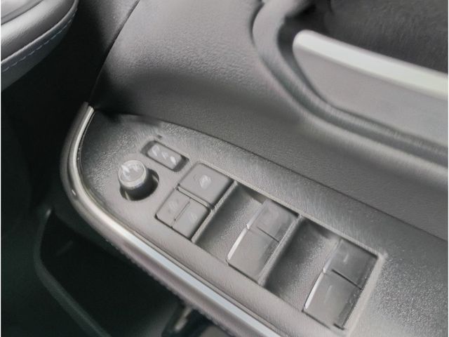 TOYOTA VOXY HYBRID 2022