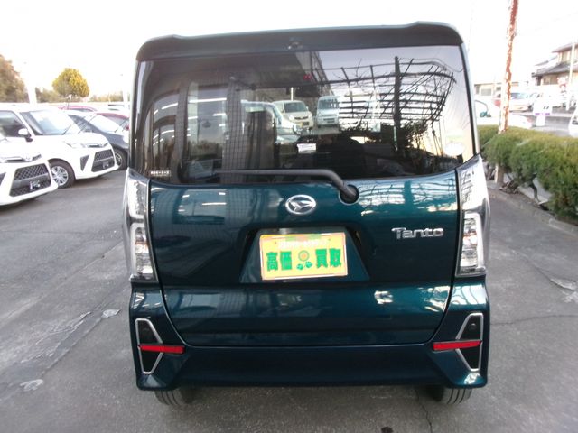 DAIHATSU TANTO CUSTOM 2022