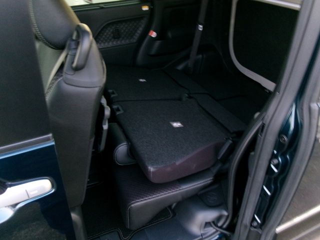 DAIHATSU TANTO CUSTOM 2022