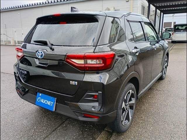 TOYOTA RAIZE HYBRID 2022