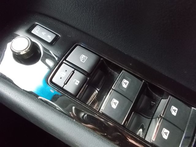 TOYOTA VELLFIRE 4WD 2015