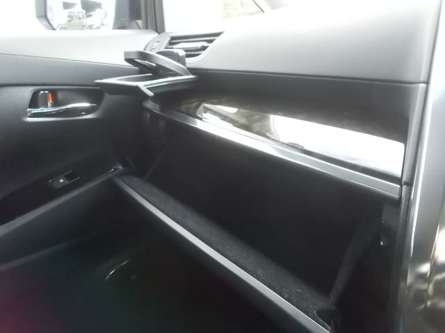 TOYOTA VELLFIRE 4WD 2015