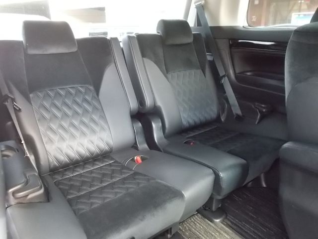 TOYOTA VELLFIRE 4WD 2015