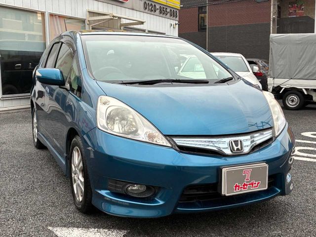 HONDA FIT SHUTTLE HYBRID 2013