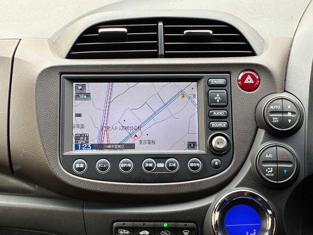 HONDA FIT SHUTTLE HYBRID 2013