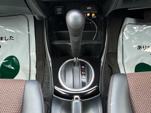 HONDA FIT SHUTTLE HYBRID 2013