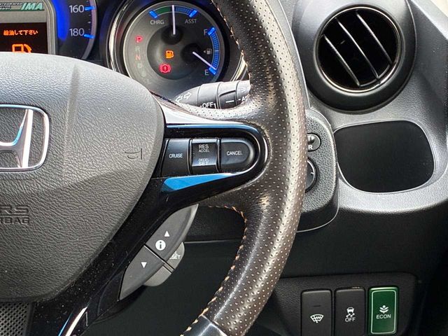 HONDA FIT SHUTTLE HYBRID 2013