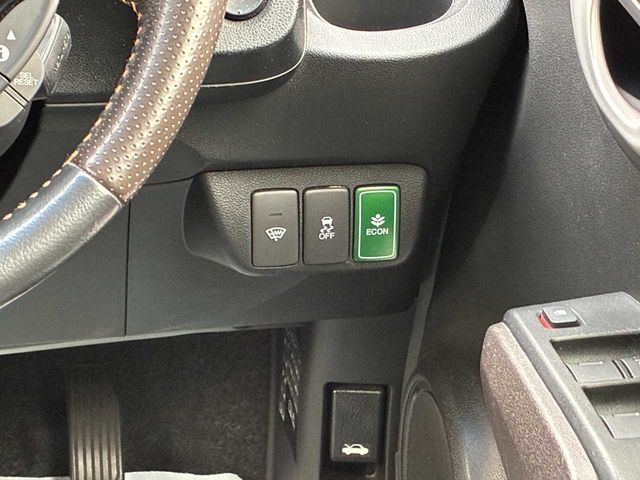 HONDA FIT SHUTTLE HYBRID 2013