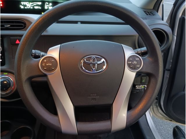 TOYOTA AQUA 2014