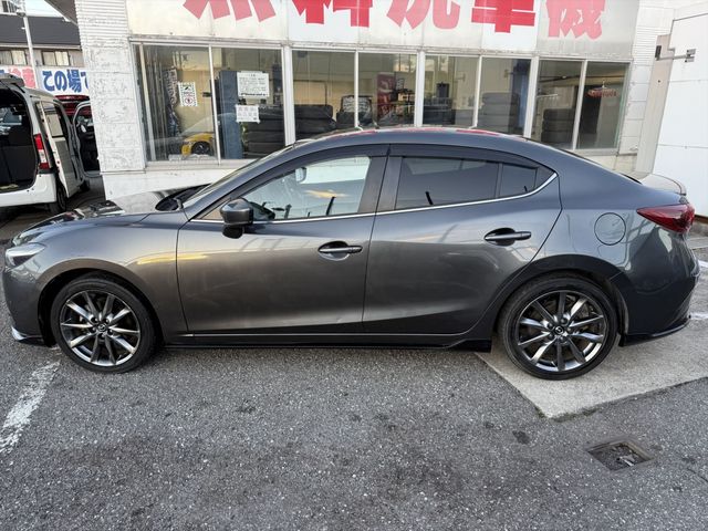 MAZDA AXELA sedan 2016