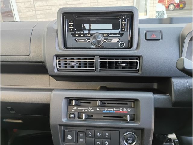 DAIHATSU HIJET truck 4WD 2023