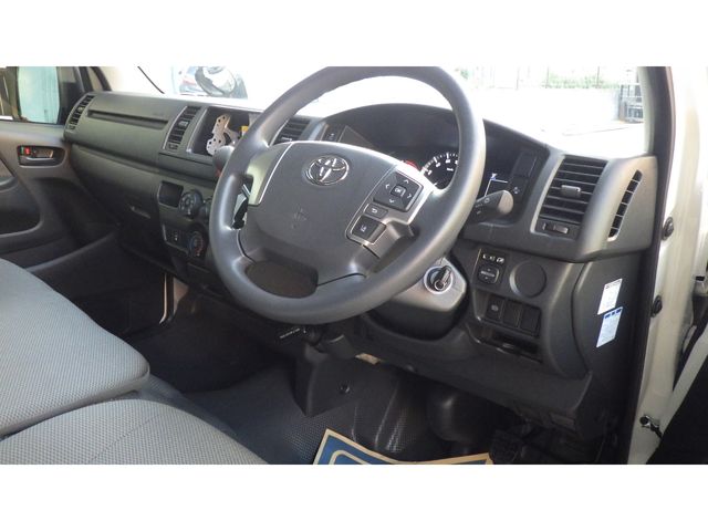 TOYOTA HIACE van 1.15t 2WD 2025