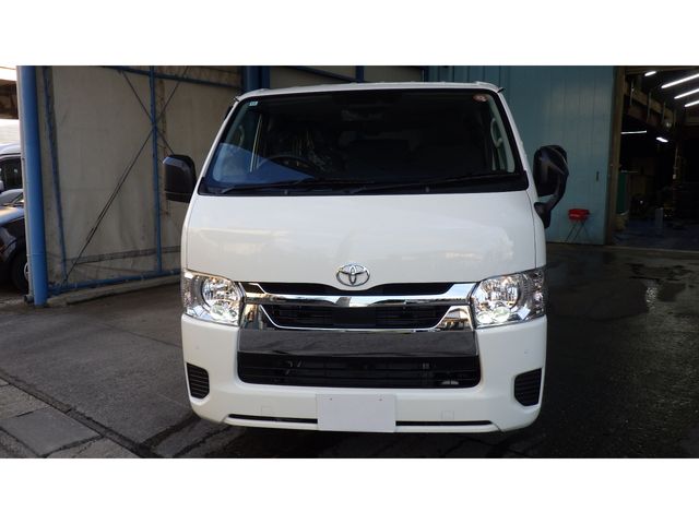 TOYOTA HIACE van 1.15t 2WD 2025