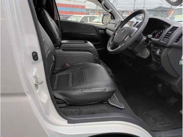 TOYOTA HIACE wagon 2017