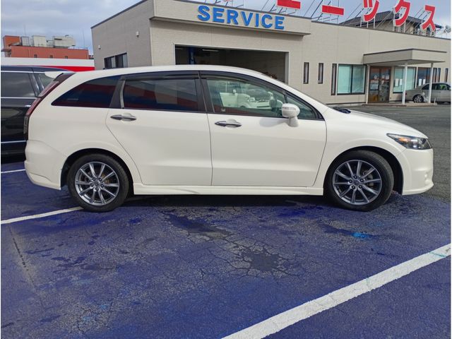 HONDA STREAM 2011