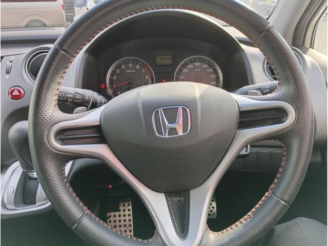 HONDA STREAM 2011