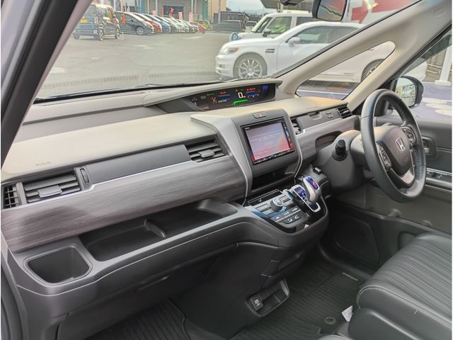 HONDA FREED plus HYBRID 2018