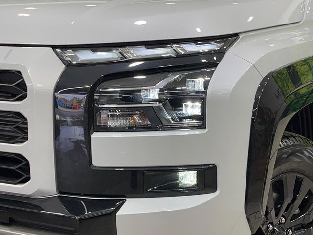 MITSUBISHI TRITON 2024