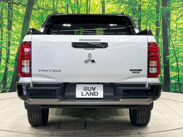 MITSUBISHI TRITON 2024