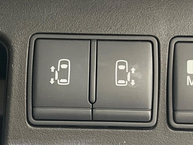 NISSAN SERENA  WG 2012