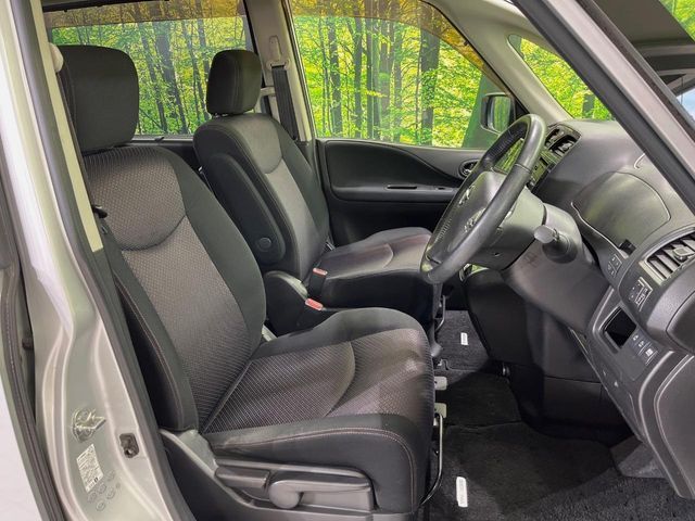 NISSAN SERENA  WG 2012