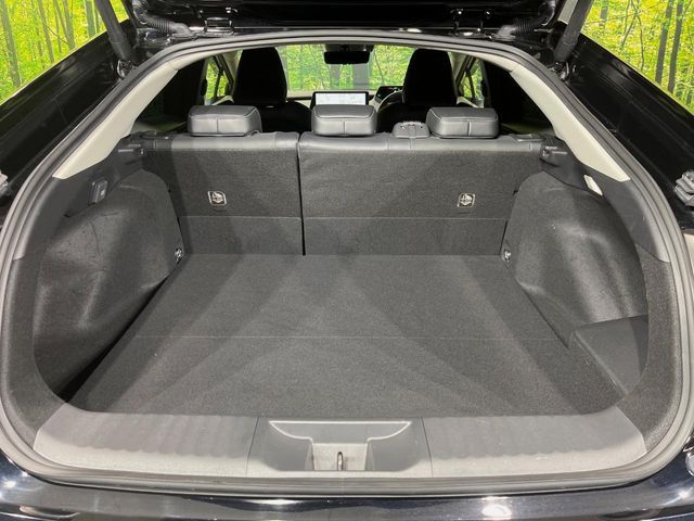 TOYOTA PRIUS PHV 2023