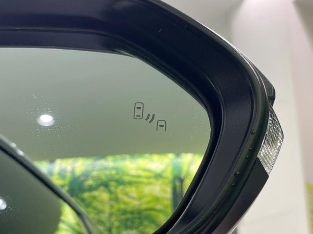 TOYOTA COROLLA TOURING HYBRID 2023