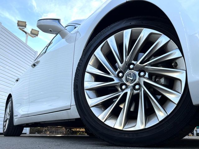TOYOTA LEXUS ES300h 2019