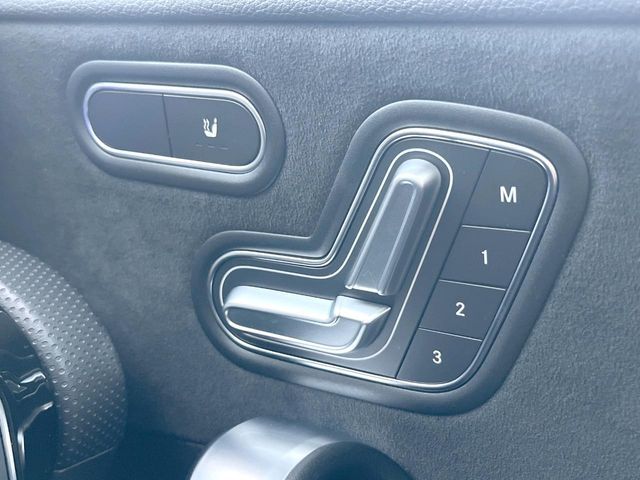 MERCEDES BENZ MERCEDES BENZ A class sedan 2023