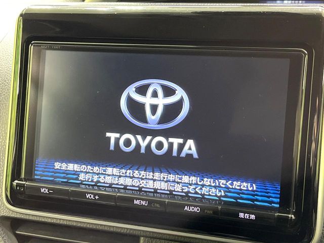 TOYOTA VOXY 2016