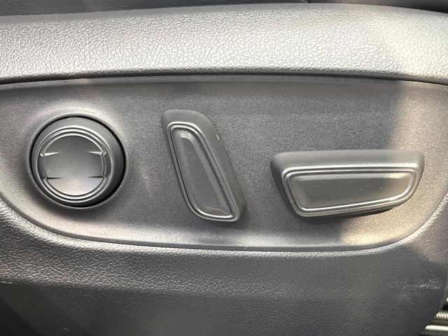 TOYOTA HARRIER 2WD 2021