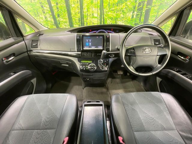 TOYOTA ESTIMA 2015