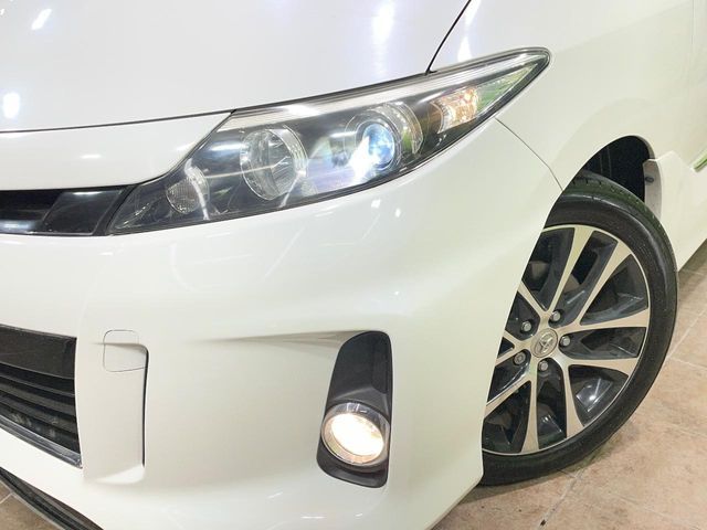 TOYOTA ESTIMA 2015