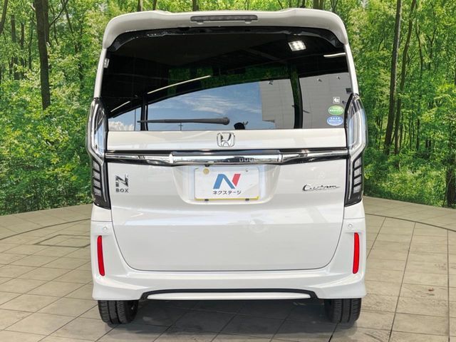 HONDA N BOX CUSTOM 2018