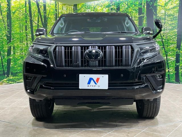 TOYOTA LANDCRUISER PRADO 2023