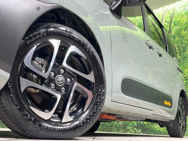 TOYOTA SIENTA HYBRID 2024