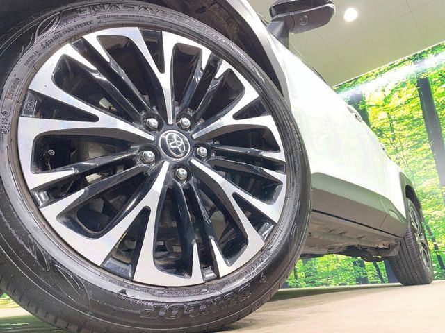 TOYOTA YARIS CROSS 2025