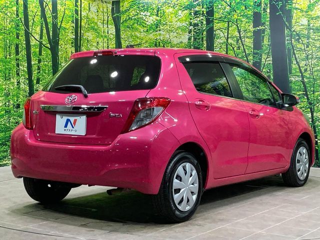 TOYOTA VITZ 2011